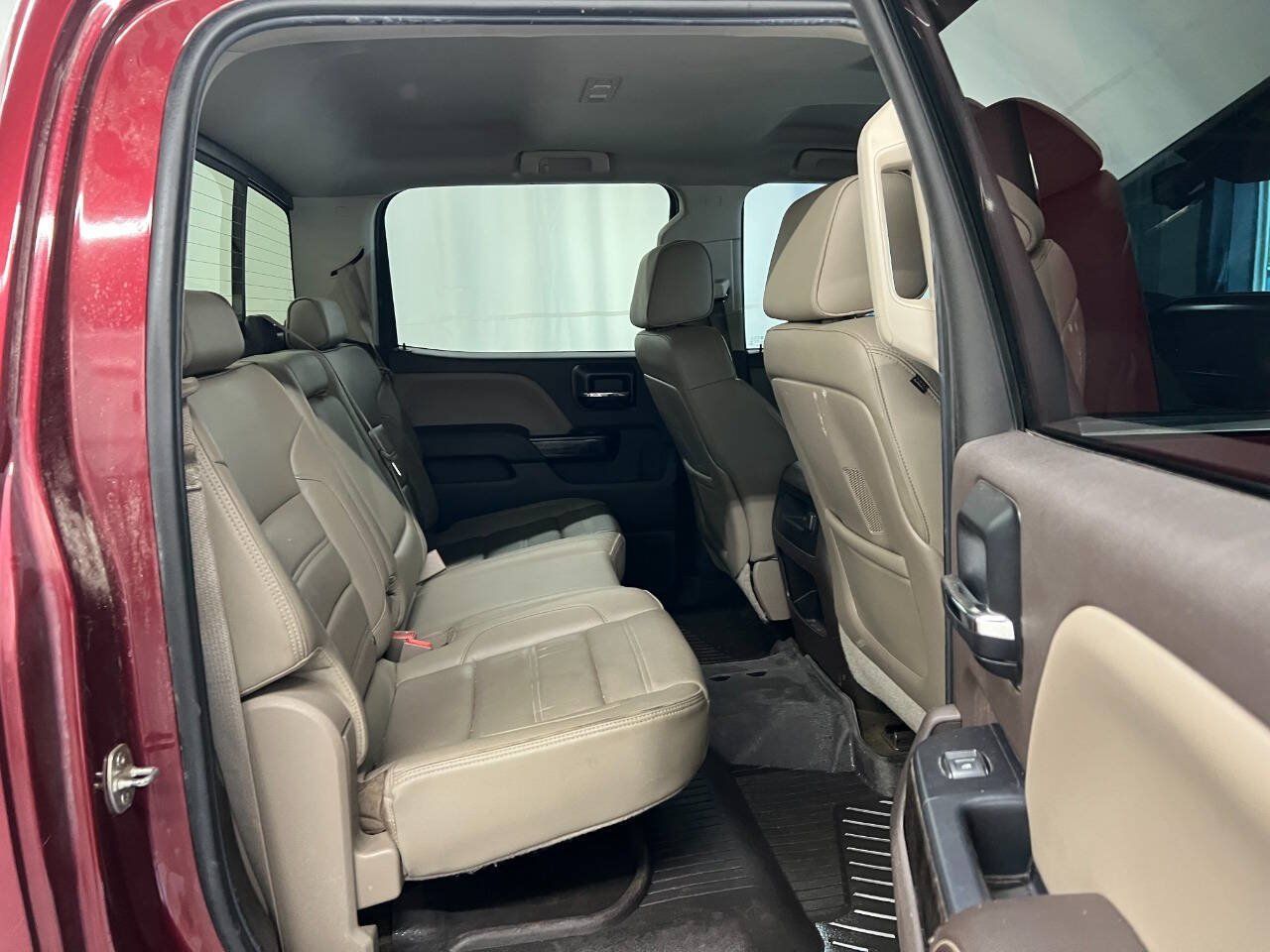 Used 2015 GMC Sierra 2500 Denali w/ Duramax Plus Package AWD/4WD image 10