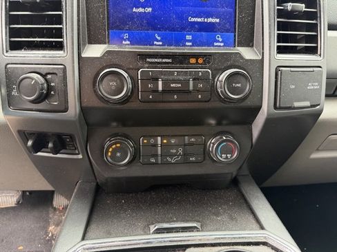 Used 2022 Ford F250 XLT w/ FX4 Off-Road Package image 15