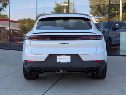 New 2026 Porsche Cayenne E-Hybrid image 10