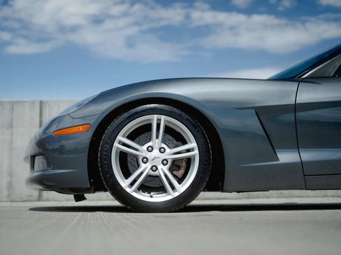 Used 2009 Chevrolet Corvette Coupe w/ Preferred Equipment Group image 25