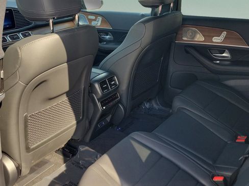 Certified 2025 Mercedes-Benz GLS 450 4MATIC image 7