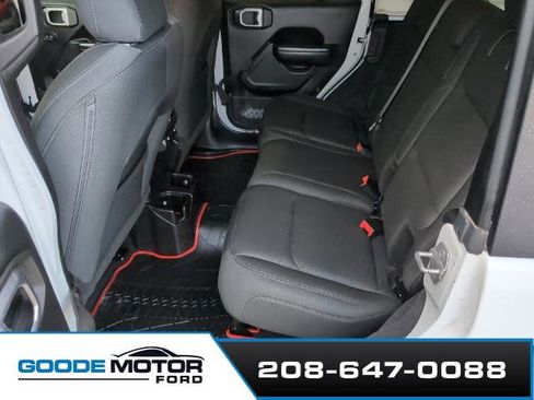 Used 2018 Jeep Wrangler Unlimited Sport S image 9