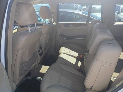 Used 2014 Mercedes-Benz GL 450 4MATIC image 15