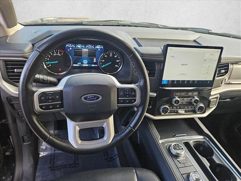 Used 2024 Ford Expedition XLT image 15