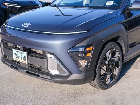 Used 2024 Hyundai Kona SEL FWD image 9