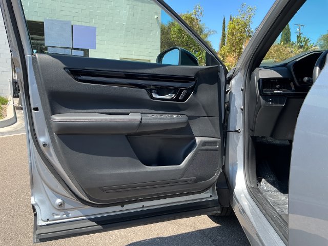 Used 2023 Honda CR-V Sport Touring image 10