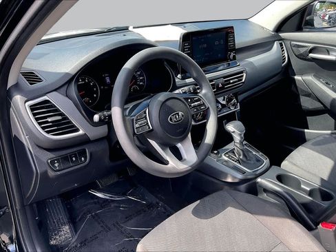Used 2021 Kia Seltos LX AWD/4WD image 14