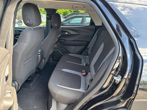 Used 2025 Chevrolet TrailBlazer LT FWD image 23