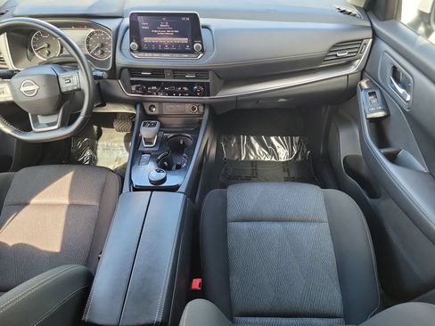 Used 2025 Nissan Rogue SV AWD/4WD image 18