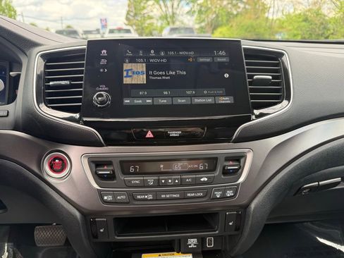 Used 2022 Honda Pilot Special Edition image 15