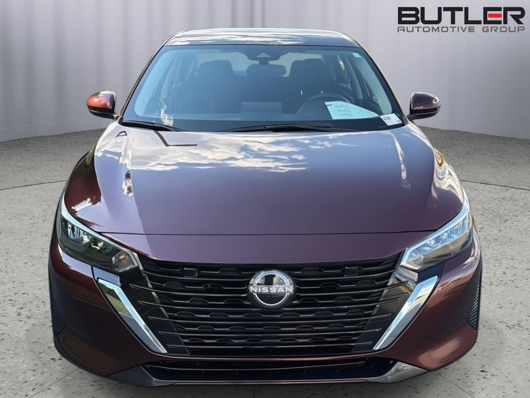 Used 2025 Nissan Sentra SV FWD image 9