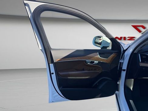 Used 2018 Volvo XC90 T6 Inscription w/ Convenience Package image 18