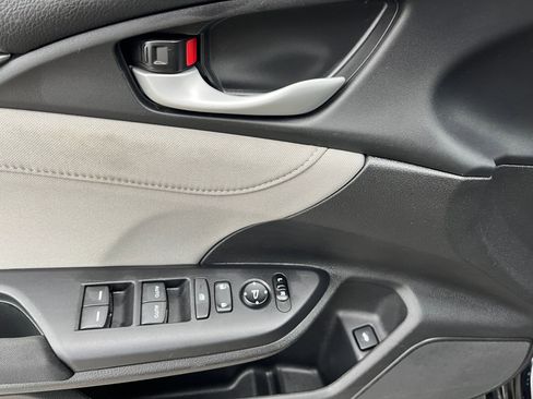 Used 2019 Honda Civic EX image 26