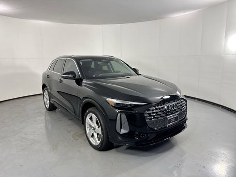 Used 2025 Audi Q5 Premium Plus w/ Premium Plus AWD/4WD image 33