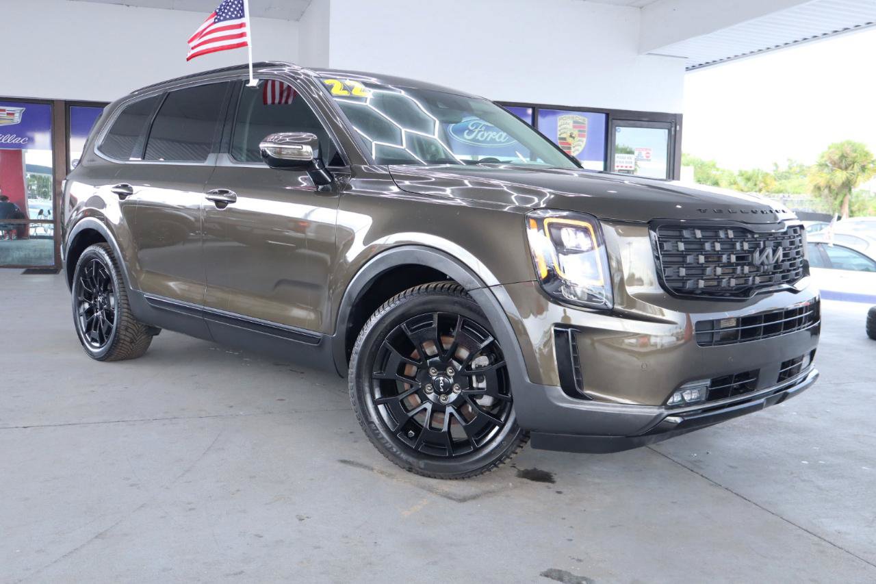 Used 2022 Kia Telluride SX w/ Nightfall Edition Package AWD/4WD image 3