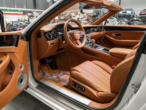 Used 2024 Bentley Continental GT Mulliner AWD/4WD image 23