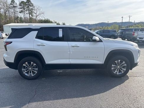 Used 2026 Chevrolet Equinox LT image 3