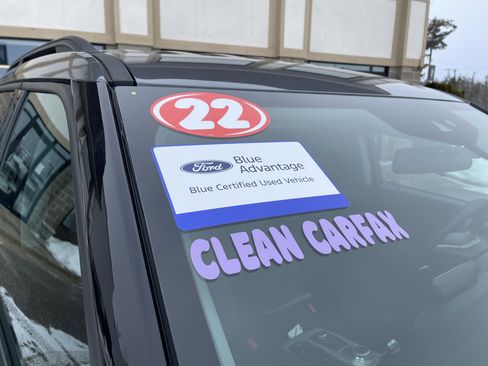 Certified 2022 Ford Explorer XLT w/ Class IV Trailer Tow Package image 29