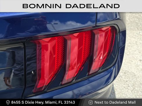 Used 2020 Ford Mustang EcoBoost image 5
