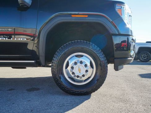 Used 2022 GMC Sierra 3500 Denali image 12