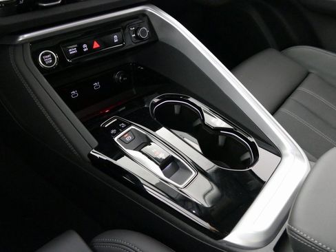 New 2025 Audi Q5 Premium Plus image 22