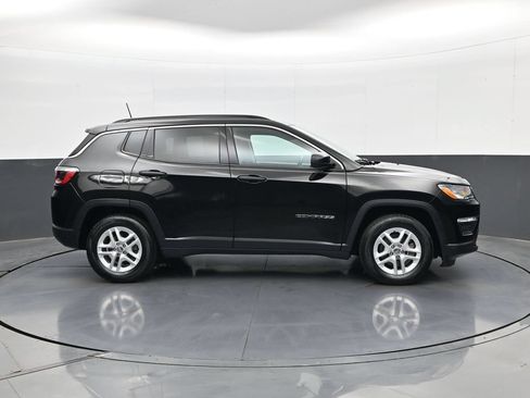 Used 2021 Jeep Compass Sport w/ Cold Weather Group FWD image 5