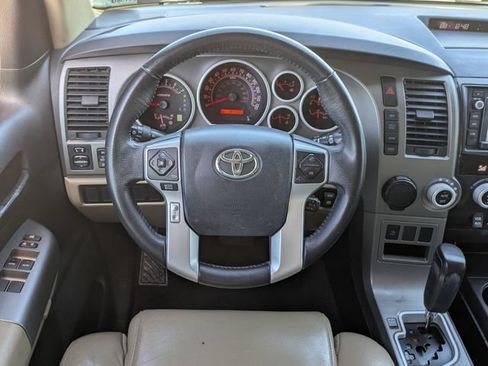 Used 2016 Toyota Sequoia SR5 RWD image 29