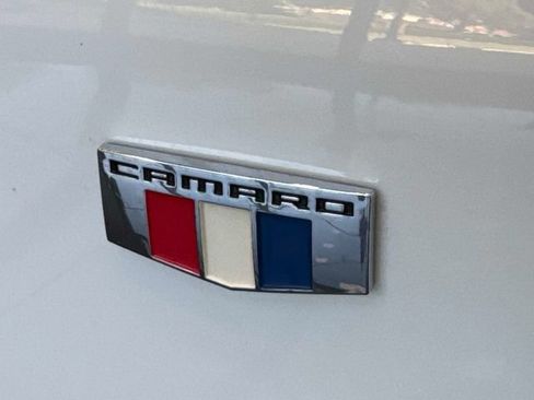Used 2021 Chevrolet Camaro SS RWD image 9
