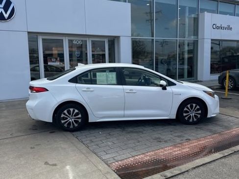 Used 2021 Toyota Corolla LE image 6