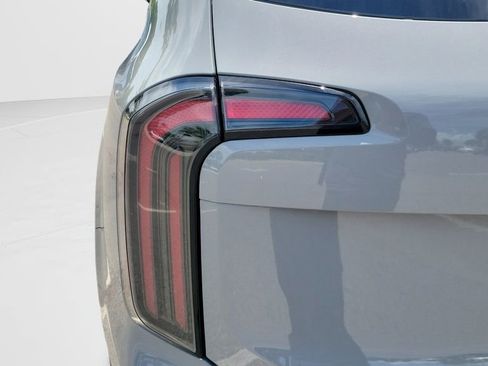 Used 2025 Kia Telluride EX X-Line AWD/4WD image 10