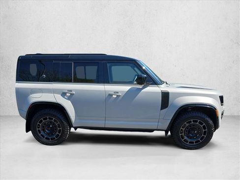 New 2026 Land Rover Defender 110 OCTA AWD/4WD image 4