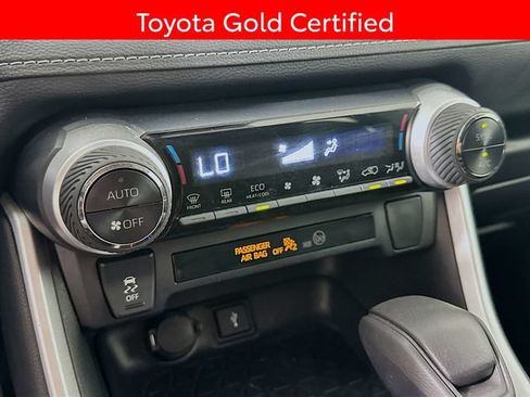 Certified 2021 Toyota RAV4 LE AWD/4WD image 13