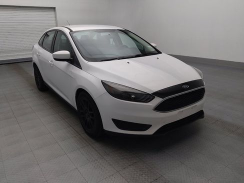 Used 2018 Ford Focus SE FWD image 13