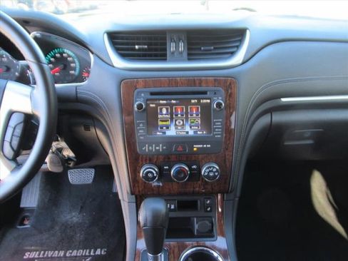Used 2014 Chevrolet Traverse LT image 19