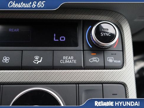 Certified 2025 Hyundai Palisade SEL FWD image 35