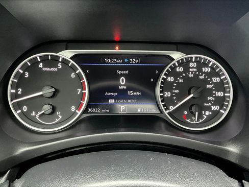 Used 2023 Nissan Sentra SR w/ Midnight Edition Package image 8