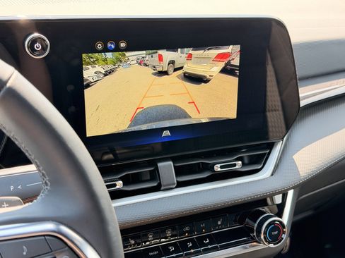 Used 2025 Chevrolet Equinox LT FWD image 25