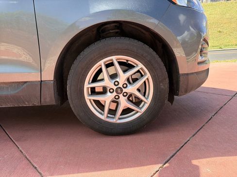 Certified 2024 Ford Edge SEL AWD/4WD image 33