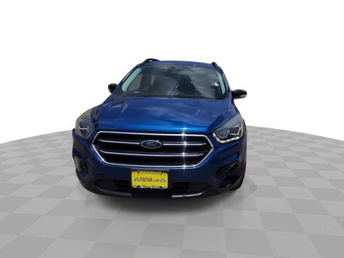 Used 2017 Ford Escape Titanium FWD image 3