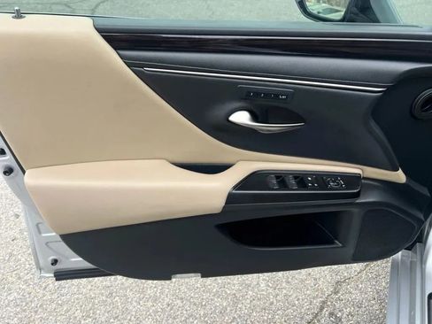 Used 2021 Lexus ES 350 w/ Premium Package FWD image 19