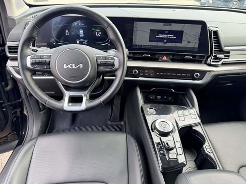 Used 2023 Kia Sportage EX image 11