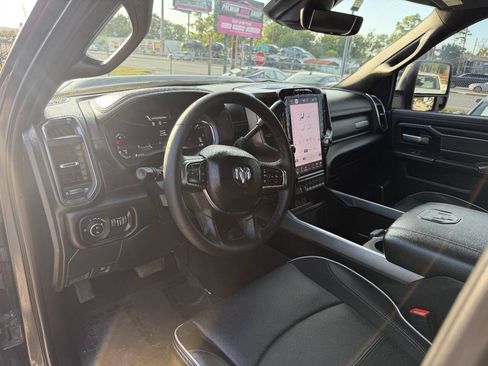 Used 2025 RAM 2500 Laramie w/ Night Edition AWD/4WD image 8