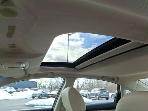 Used 2015 Nissan Altima 3.5 SL image 16