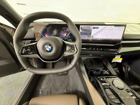 New 2025 BMW 530i xDrive image 10