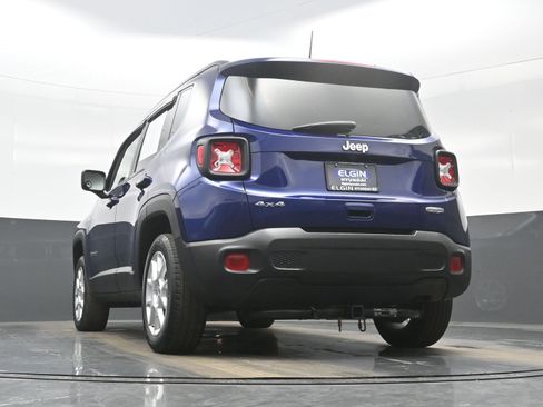 Used 2019 Jeep Renegade Latitude w/ Cold Weather Group image 30