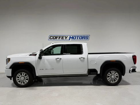 Used 2022 GMC Sierra 2500 Denali w/ Denali Ultimate Package AWD/4WD image 3