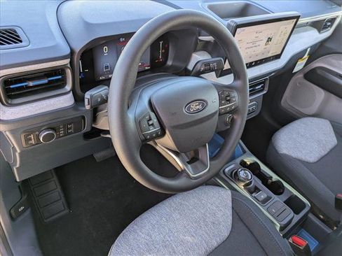 New 2025 Ford Maverick XLT image 9