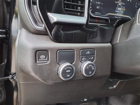 Used 2023 GMC Sierra 1500 SLE image 26