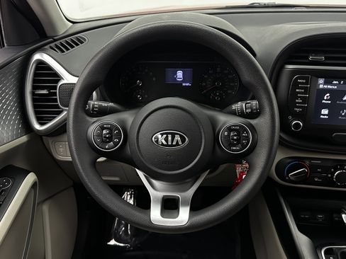 Used 2020 Kia Soul LX image 22