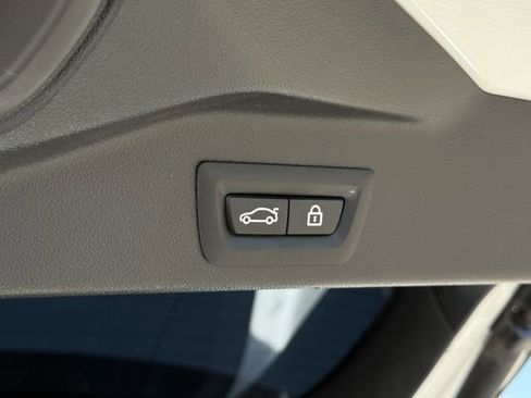 Used 2022 BMW X5 xDrive45e w/ Luxury Seating Package image 27